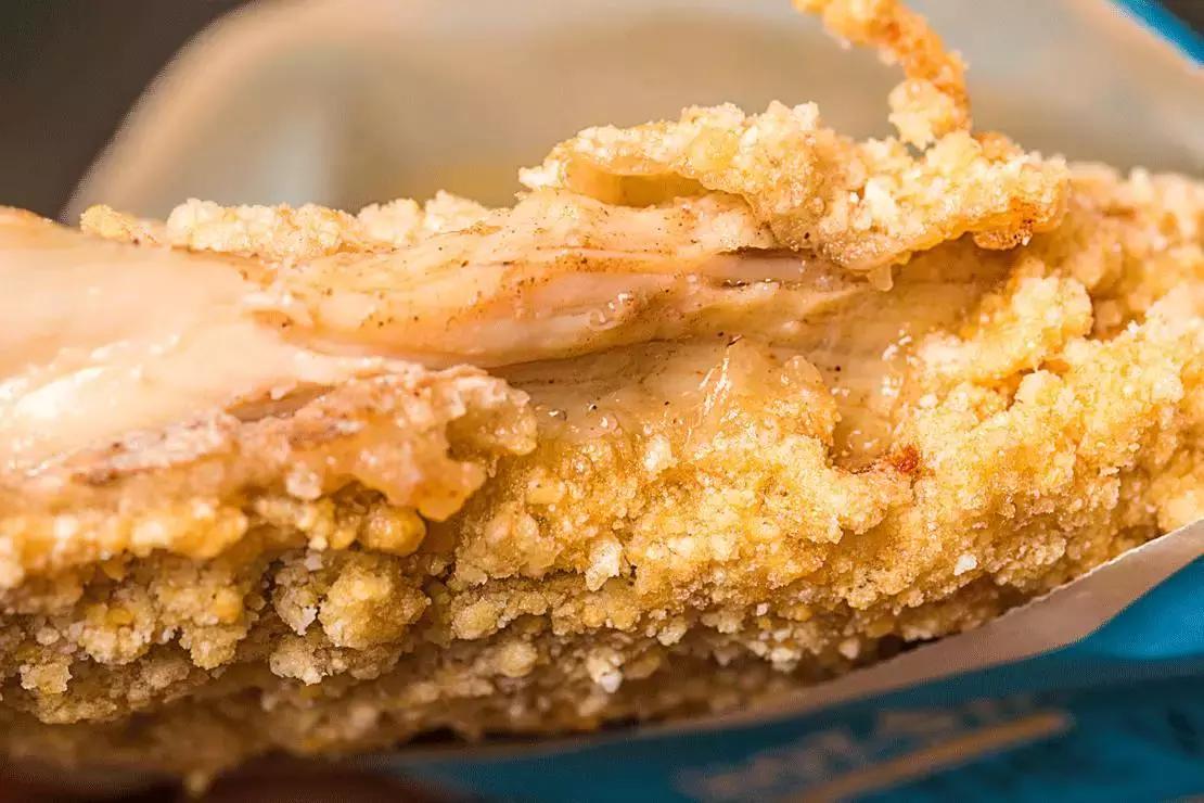 这家戏精店又加戏了,竟然出了一款“黄金牛蛙”!