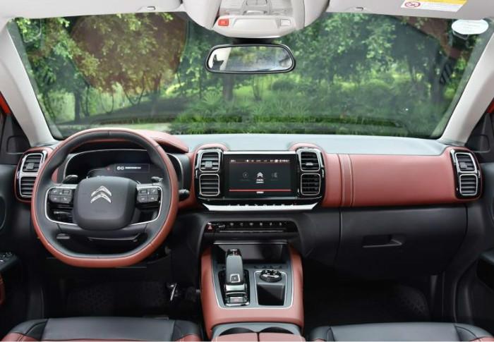 世上所有入流的美,都不相苟同