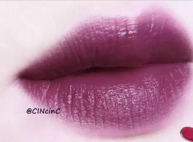 天气变冷了润唇膏,天气冷了买口红