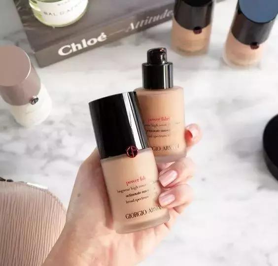 阿玛尼粉底液哪一款最好用,阿玛尼好用的粉底液排行榜前十名