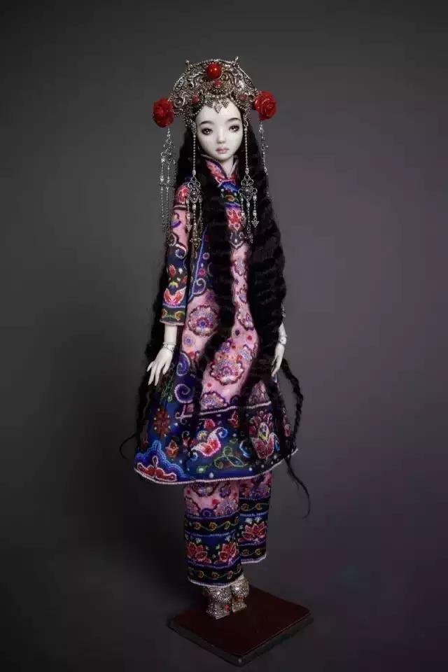 李晨花200万为冰冰买的娃娃,是他写了4个月邮件求来的私人定制