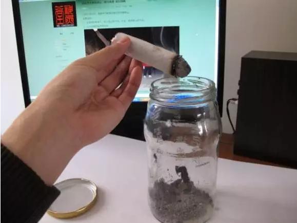 艾灰与白醋的功效与作用,艾灰不要扔了它也能治病