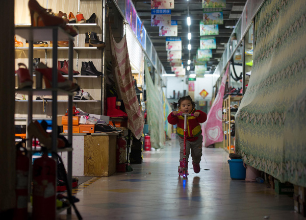 广州服装批发市场新手怎么拿货,广州服装批发市场拿货上款技巧