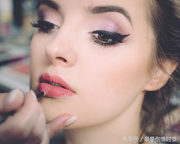 表姐妹中最憨最丑的妹妹，算命的说她命最好