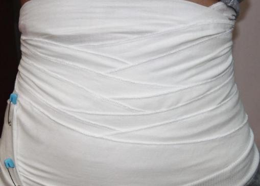 产后绑收腹带和不绑收腹带区别,产后束腹带和骨盆带有用吗