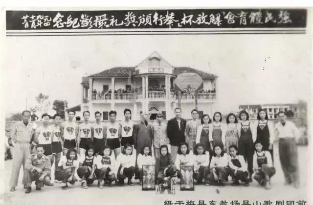 梅州变化真大,梅州客家足球基地全景图