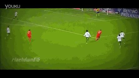 牛掰爆了，绿茵场的那些花式过人