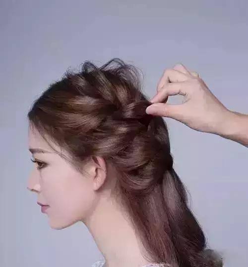 法式新娘的编发教程,新娘鱼骨辫抽丝编发教程