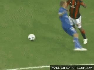 牛掰爆了，绿茵场的那些花式过人