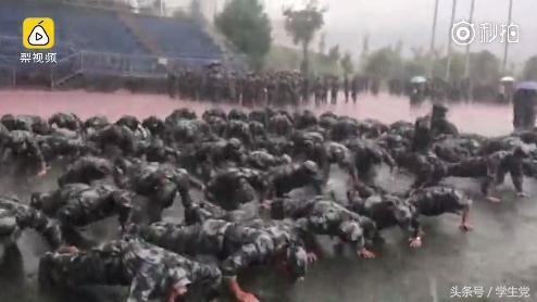 大学生军训都快结束了，没晒黑的同学肯定都不是学霸