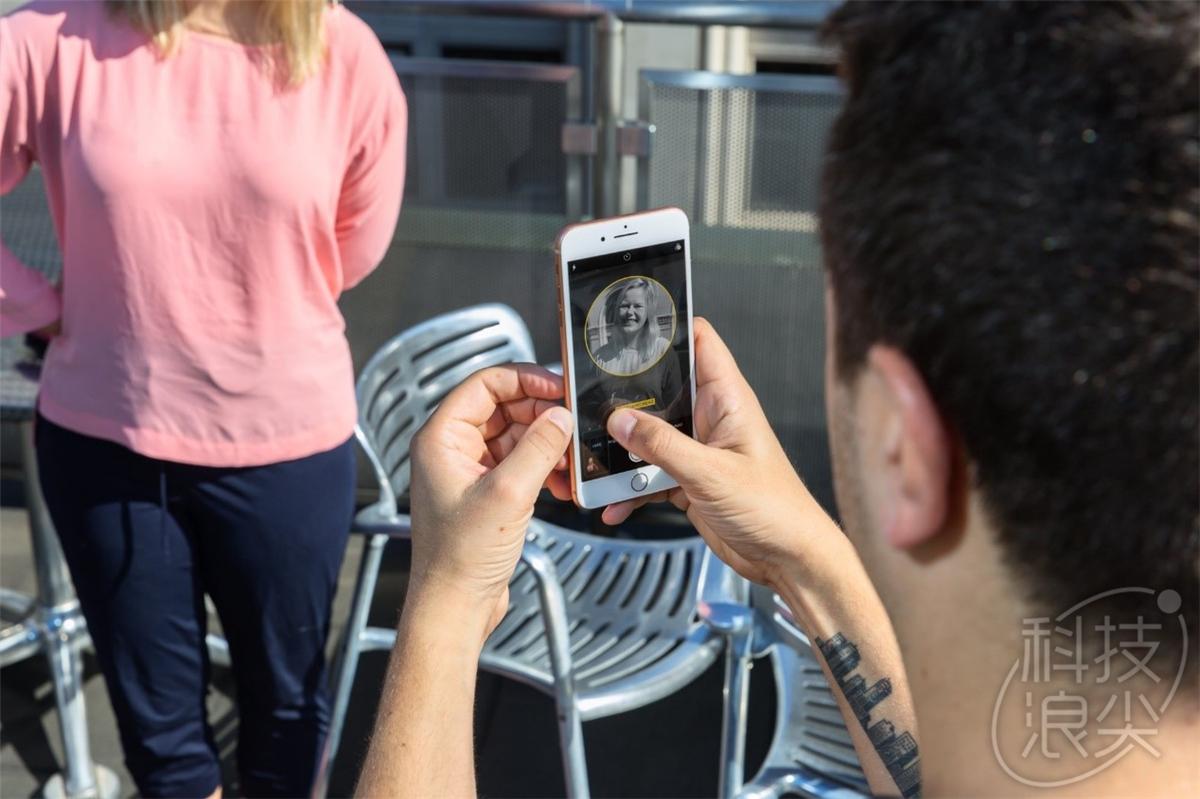 iphone8和8plus哪个更值得买,还在纠结要不要买iphonese