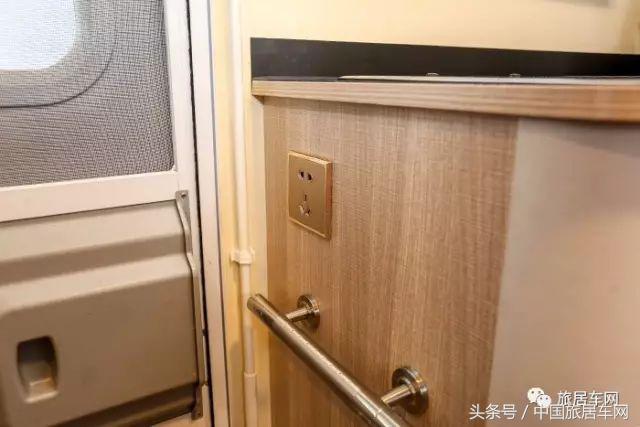 带麻将机ktv洗衣机的房车,35万带麻将桌的房车