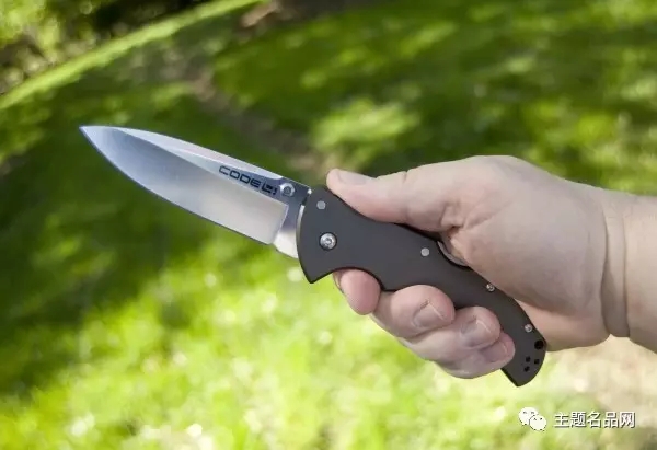 *刀折**简评-冷钢Code4，纵享柔滑