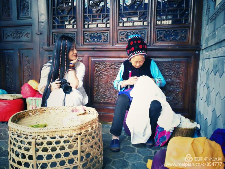 有一种蓝叫青花蓝,有一种颜色叫中国红