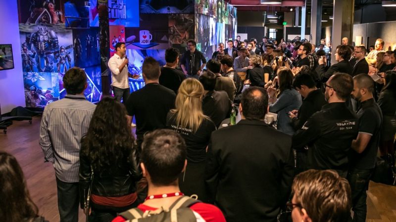 玩vr总觉得糊,vr游戏到底有多刺激