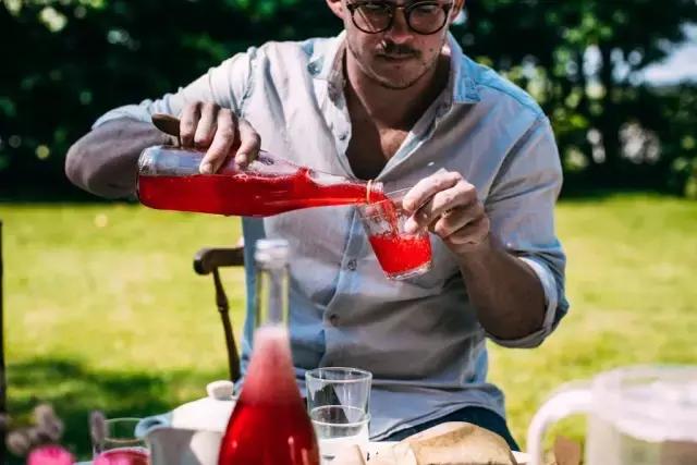 再老的房子也能焕然一新,破旧房子如何便宜装修