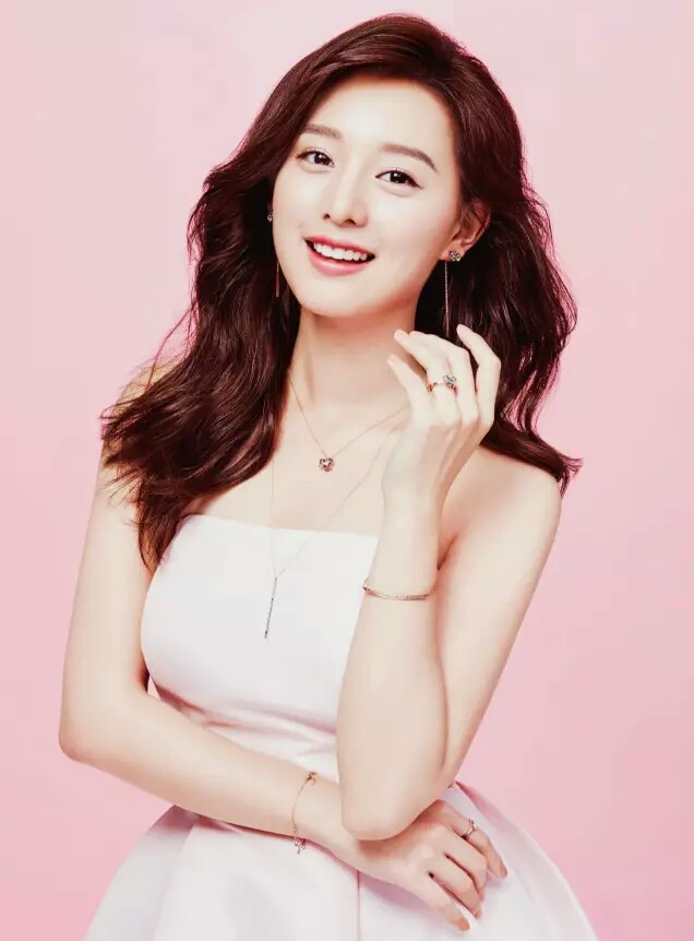 尴尬,你的口红沾到牙齿上了!