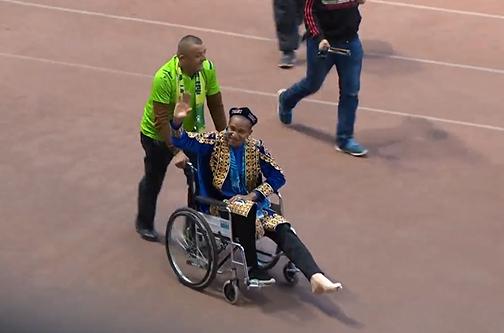 鍛婂埆涓浗瓒冲潧,鍛婂埆涓秴澶栨彺