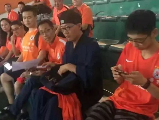 中国足坛近一周发生的事情,一个周末打两场球