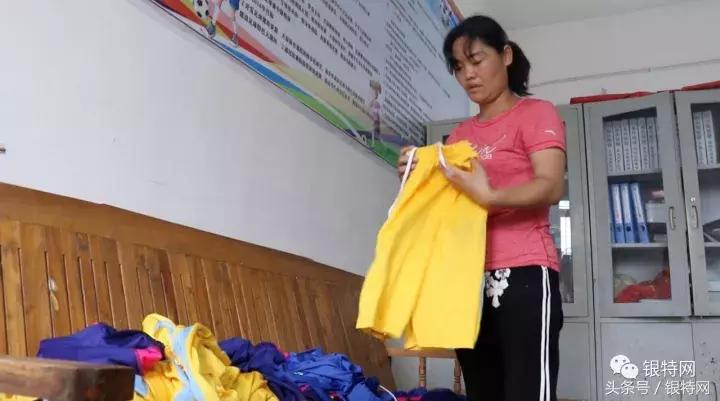 银特网——阜阳这名老师为什么全校师生都喊她“足球妈妈”