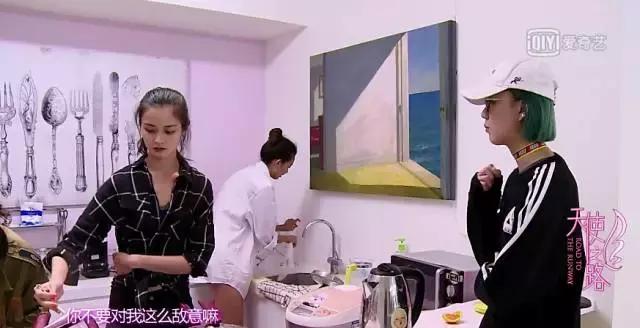 如何拥有超模们的小白牙？天使之路同款只要12元！