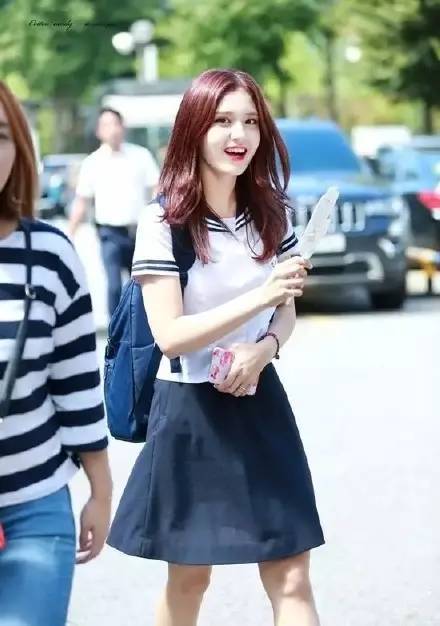 外国人怎么评价中国的校服,外国人如何评价中国学生的校服