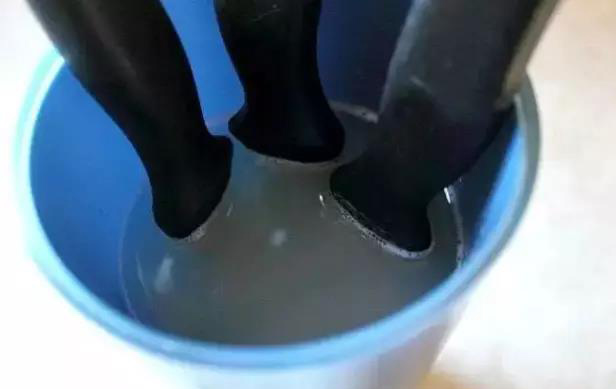 菜板老是发霉怎么办,菜板发霉开裂怎么办