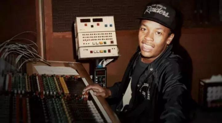 苹果收购beats多少钱,苹果收购beats耳机案例分析