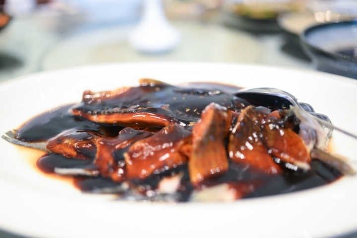 小姐！杭州好，杭州住多了对皮肤好！