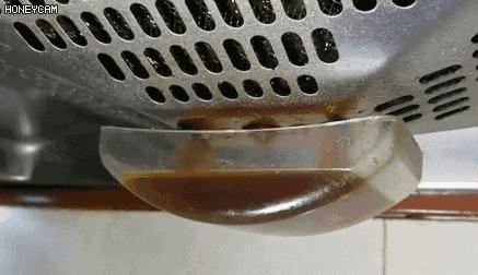 教你不用一滴水一年没洗油烟机,用塑料瓶抽油烟机一年不用洗