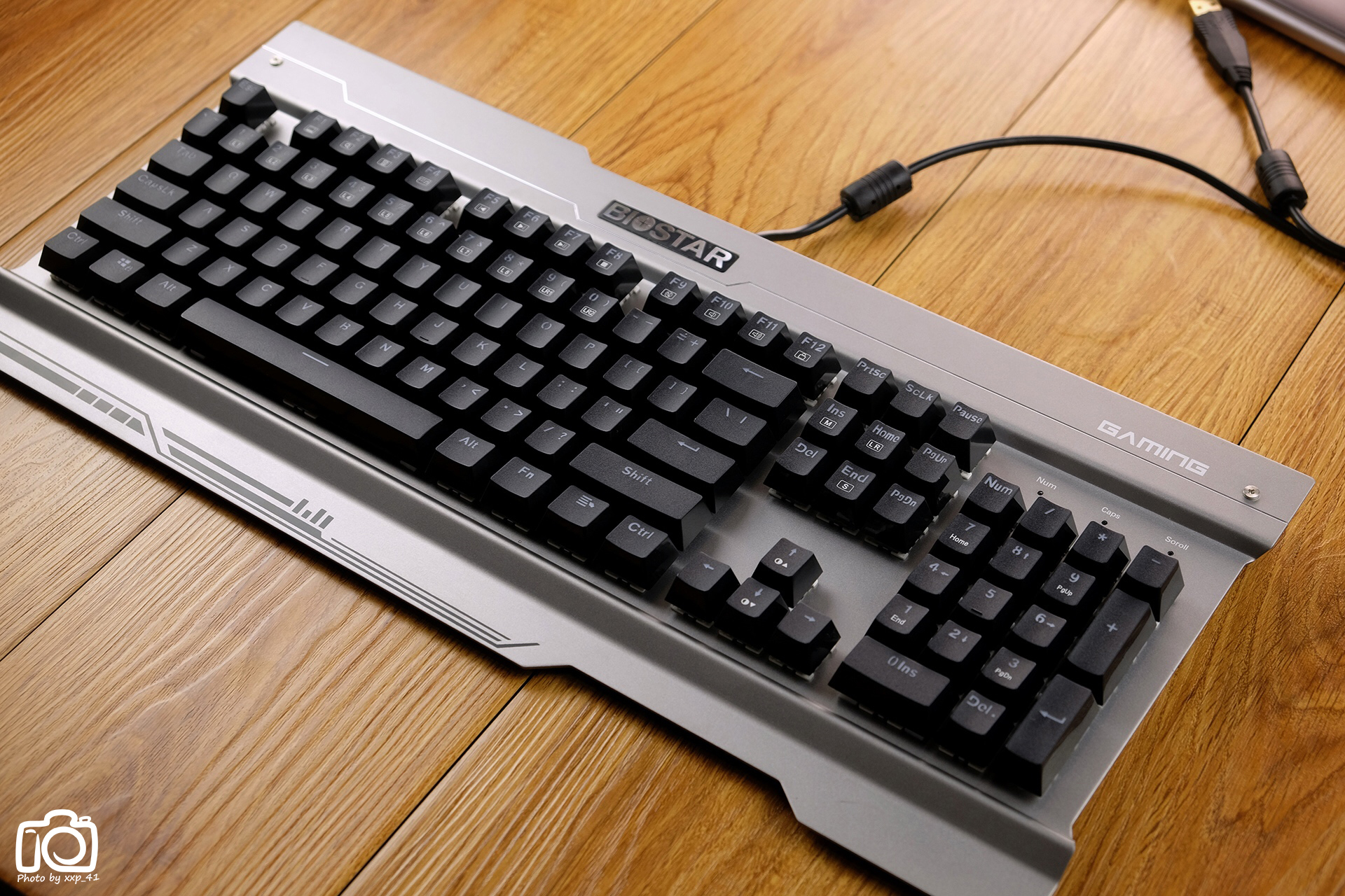 噼里啪啦打字噪，居然还防水：映泰沙漠方舟GK30青轴电竞机械键盘