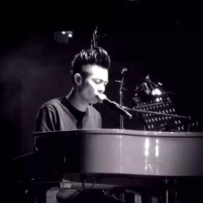 周柏豪的年度报告,周柏豪帅