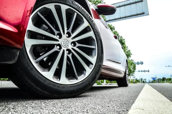 君威帕萨特雅阁凯美瑞怎么选,君威为什么比凯美瑞雅阁便宜