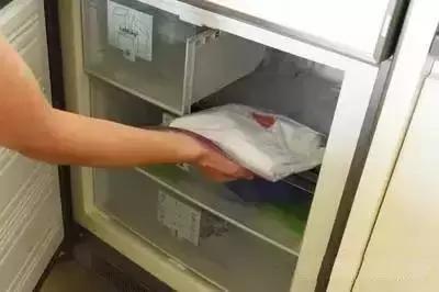 下雨时怎么让鞋子不湿,下雨潮湿天如何让鞋子快速干了