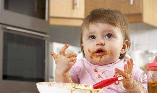 10个月宝宝辅食含在嘴里不吞咽,宝宝吃饭不吞咽什么原因