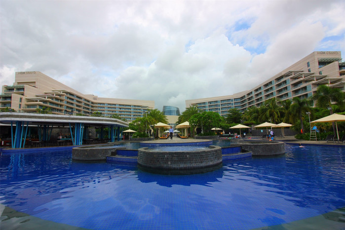 带着寻宝记游遍祖国大好河山,带着挖机去海边度假