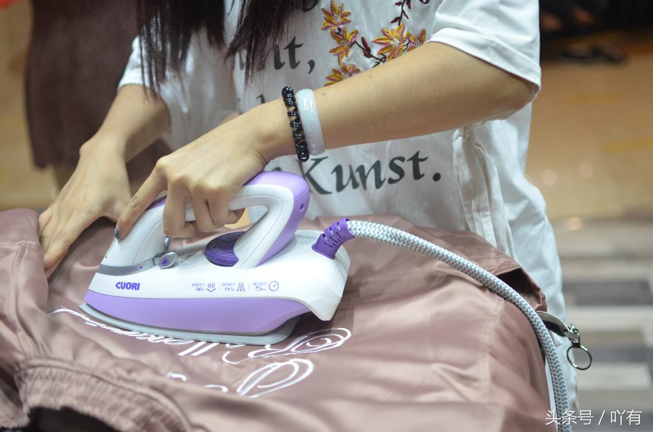 手持式蒸汽熨烫机使用教程,心连心手持蒸汽熨烫机的使用方法