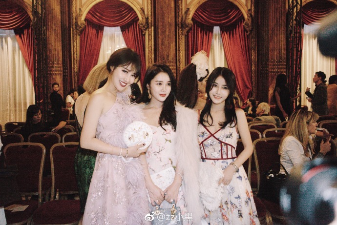 到底有多少网红去了上海时装周,参加过巴黎时装周的网红