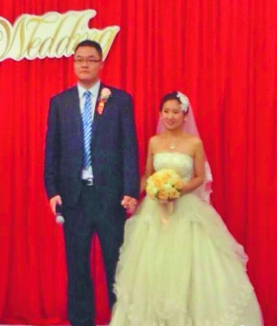 袁灵犀魏秋月,袁灵犀比魏秋月大多少