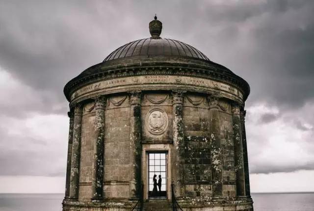 咫尺光年爱如初见意思,咫尺光年爱如初见什么意思