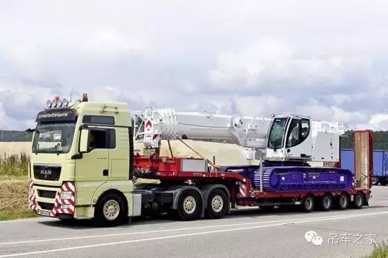 外国超大型履带式起重机,履带式伸缩臂起重机推荐