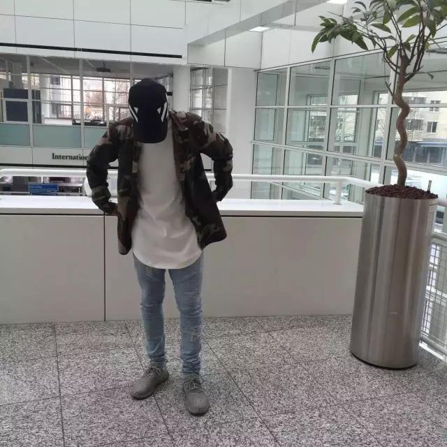 5张照片时尚潮流穿搭,50岁潮人穿搭