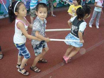 40种自制幼儿体育器械废物利用,幼儿园自制户外体育器械保龄球