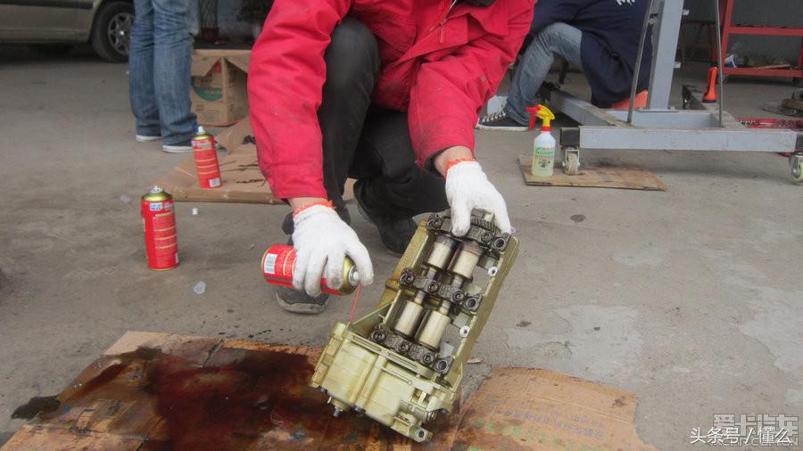 宝马320li发动机烧机油怎么修,宝马320i发动机抖动冒蓝烟