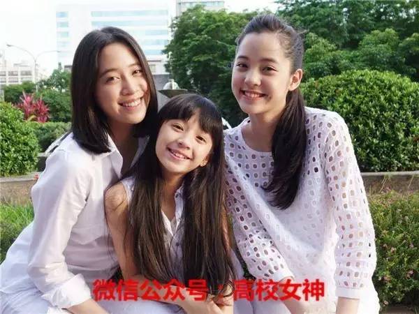 欧阳娜娜三姐妹颜值相差大,欧阳娜娜三姐妹一共几岁了