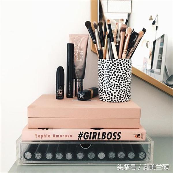 宿舍化妆瓶瓶罐罐收纳整理技巧,厨房里的瓶瓶罐罐怎么收纳