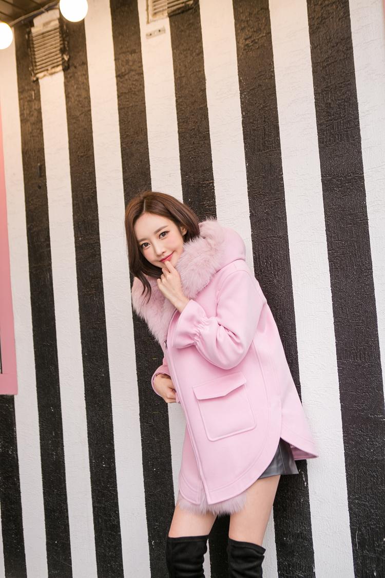 粉红女郎加长靴太有气质了