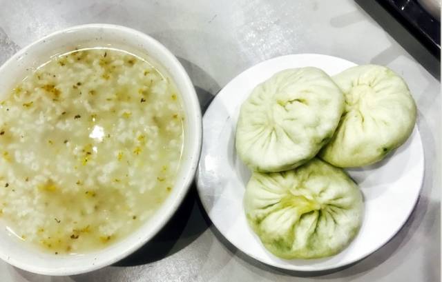 一咬满嘴油儿！北京最好吃的包子铺全在这！