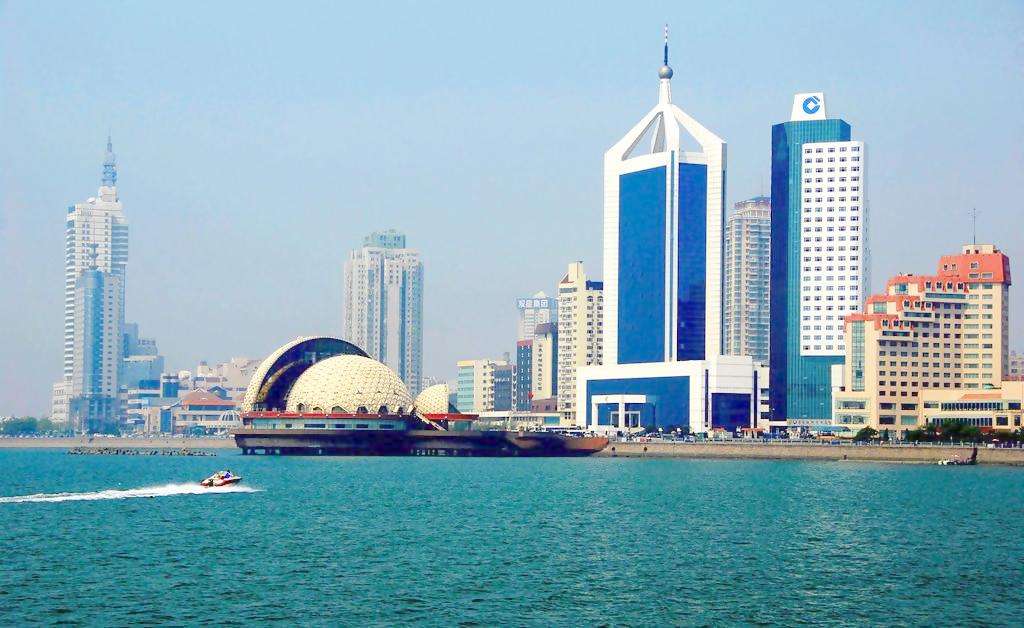 只因在人群里多看了你一眼风景,只因为在人群中多看了你一眼男生