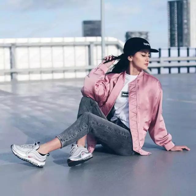 5张照片时尚潮流穿搭,50岁潮人穿搭